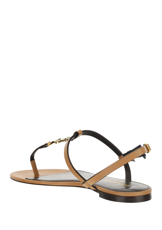 Cassandra Flat Sandals in Leather with Bronze-Tone Monogram - Marron Gold
