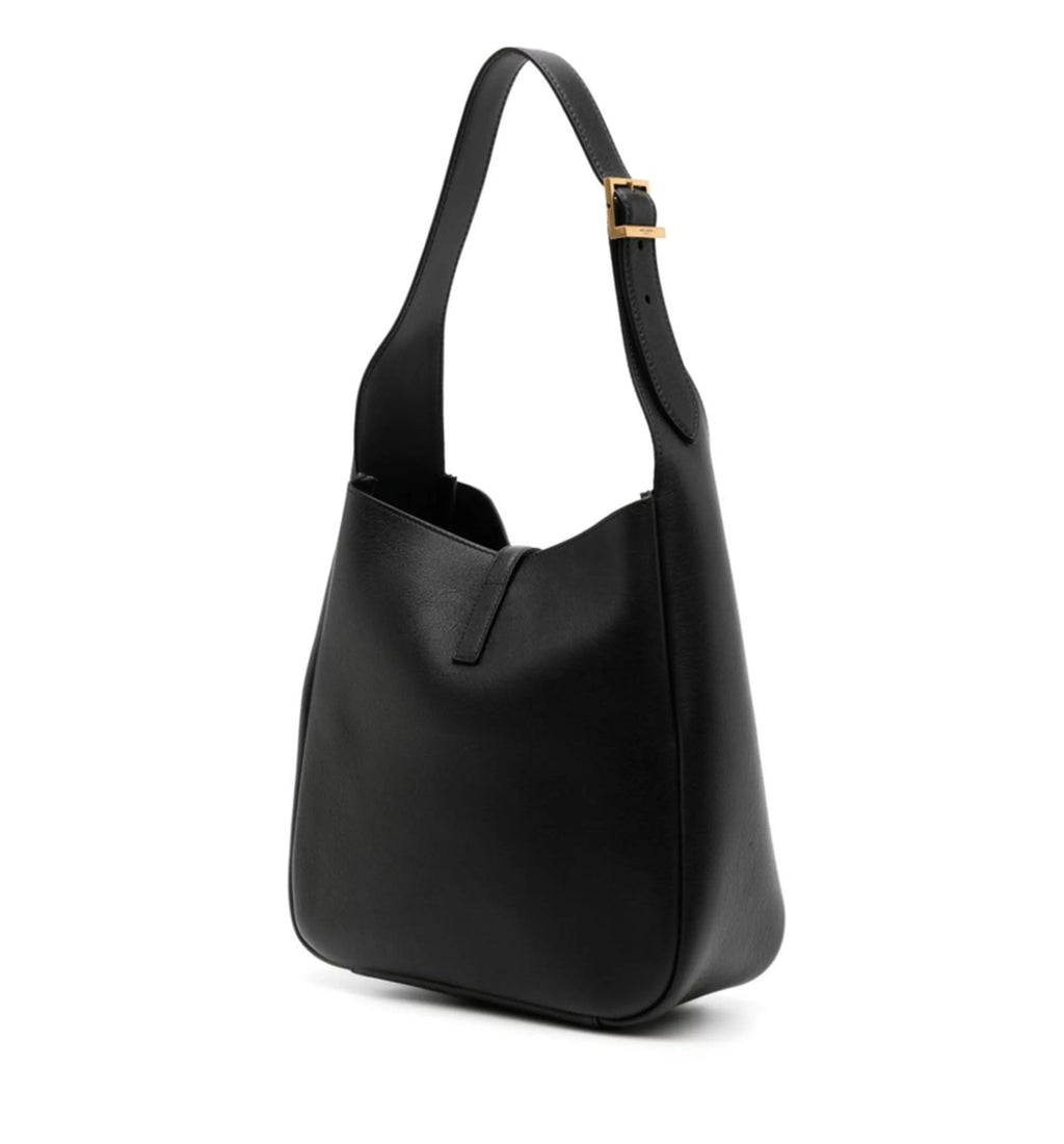 Le 5 À 7 Supple Small In Grained Leather