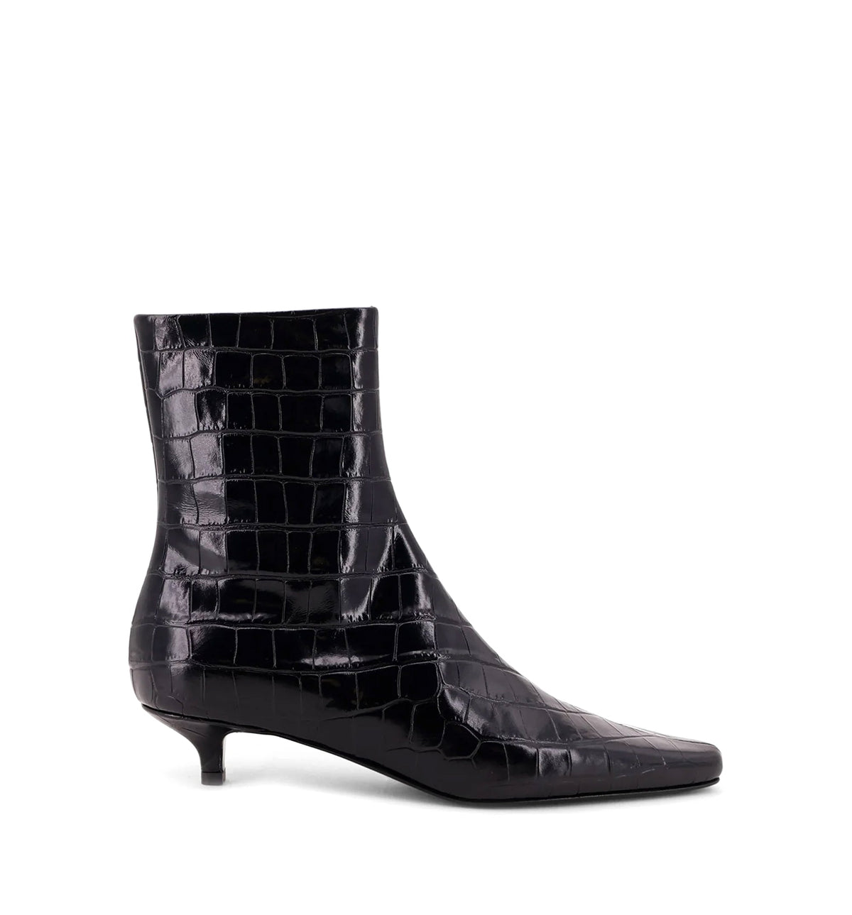 Pointed-toe ankle boots with crocodile effect
