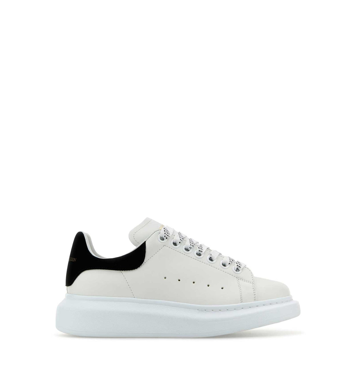Oversized Sneaker In White/Black