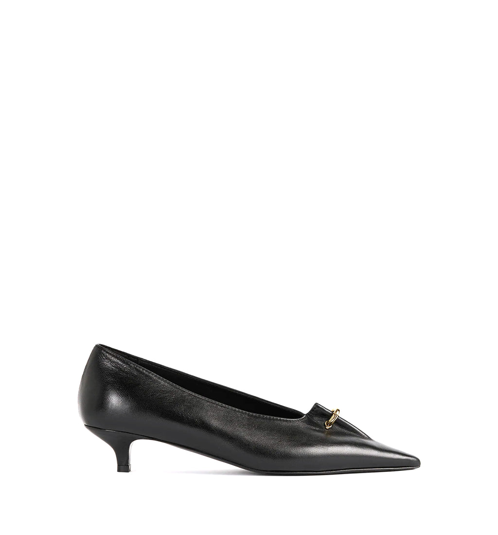 Pierced nappa pumps