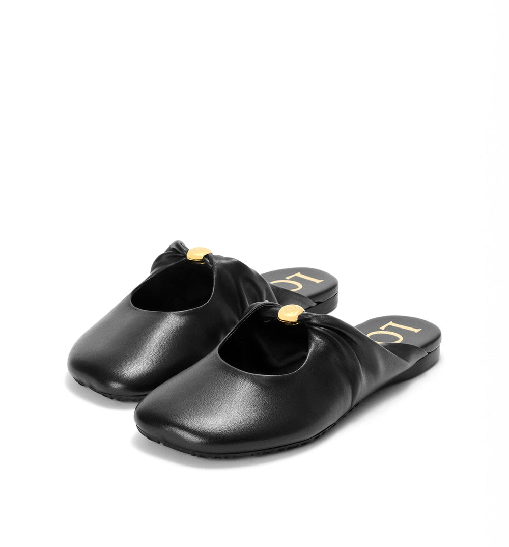 Pebble Soft low leather sandals