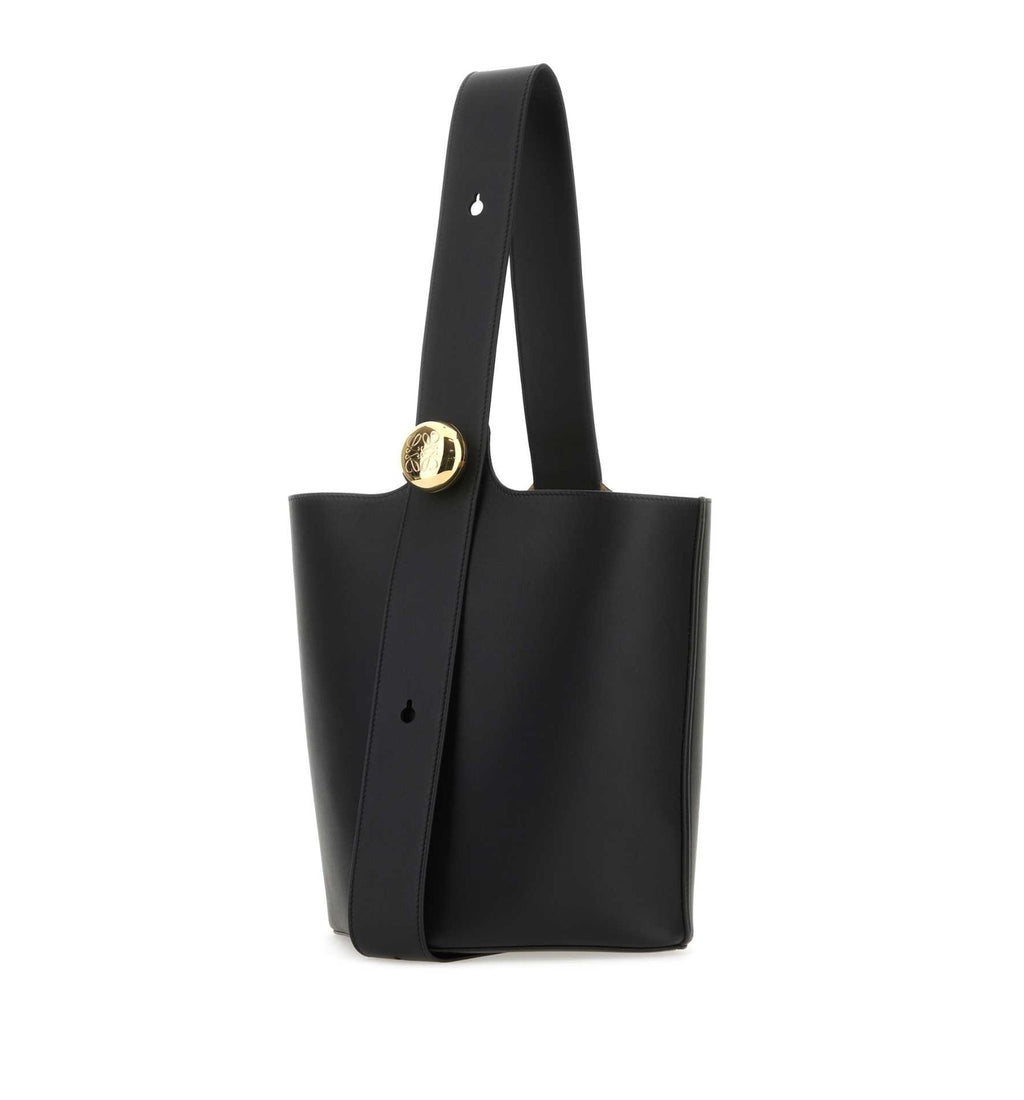 Medium Pebble Bucket In Smooth Calfskin