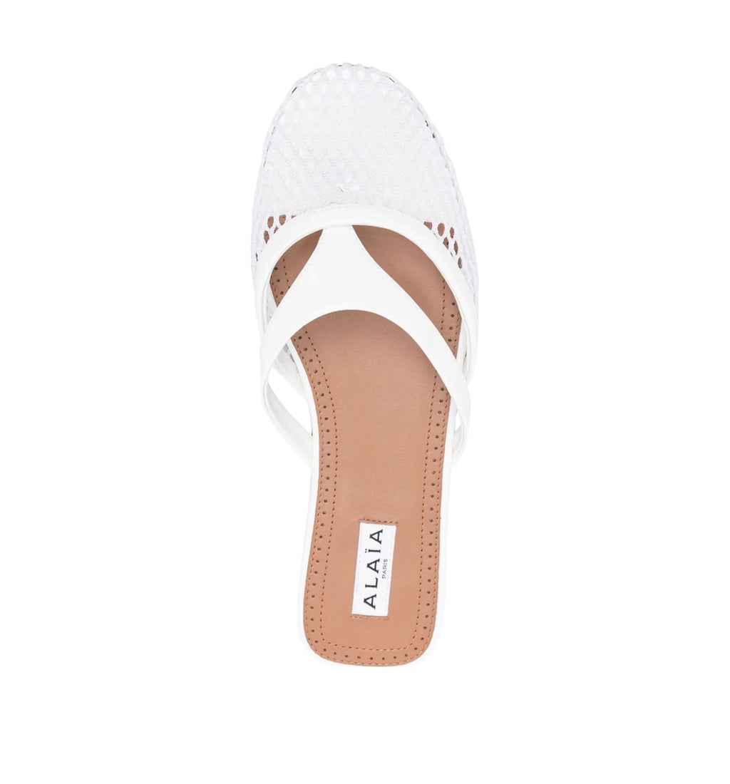 Leather Round Toe Thong Sandals