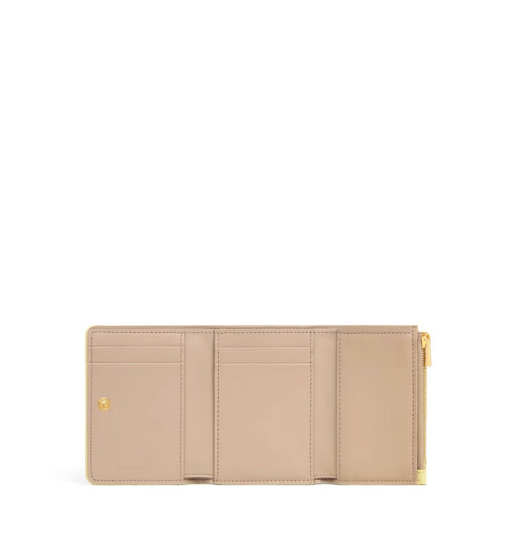Fine Wallet Triomphe Stamp In Supple Grained Calfskin