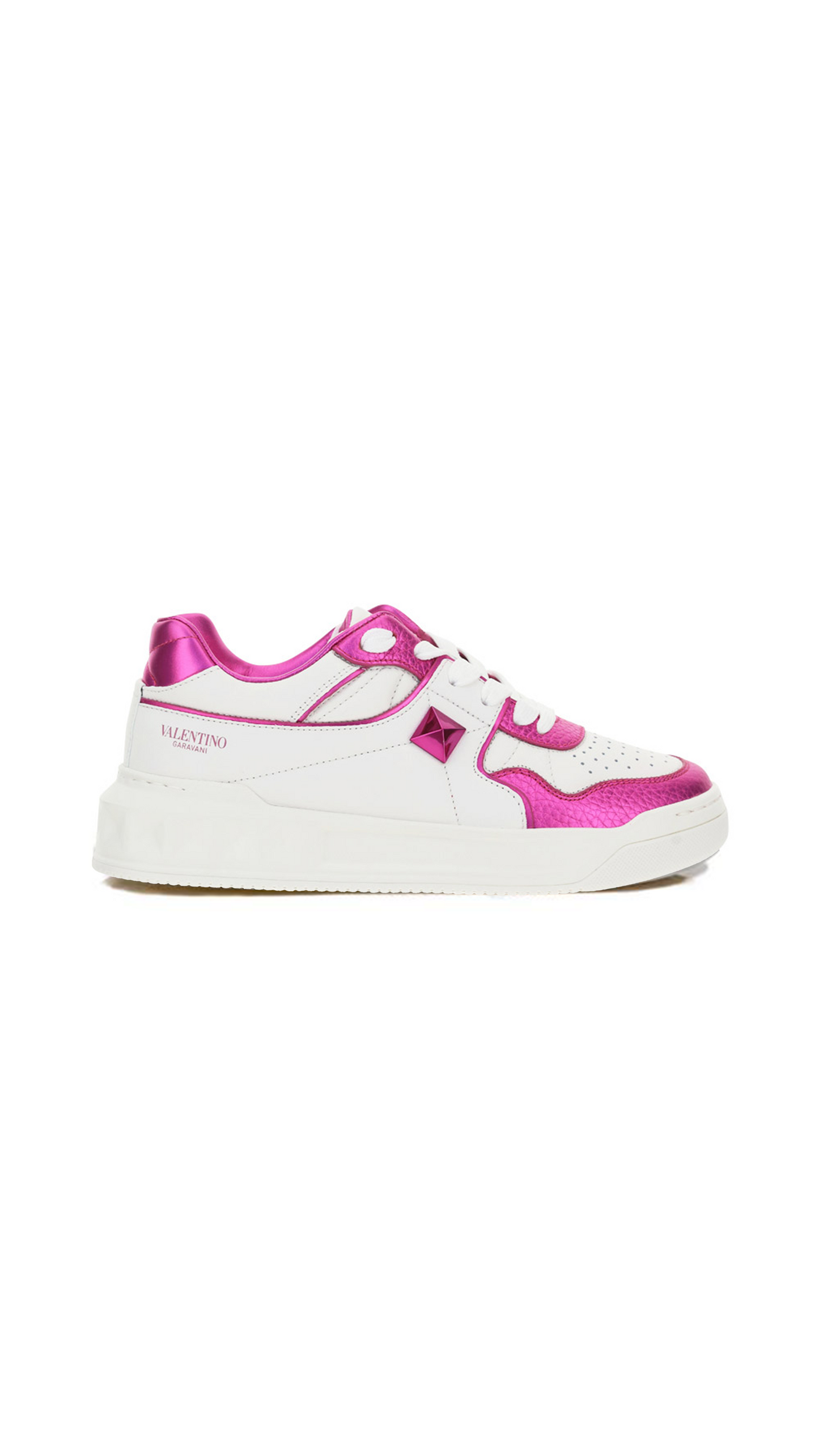 One Stud Low-Top Nappa Sneaker With Metallic Details - Pink / White